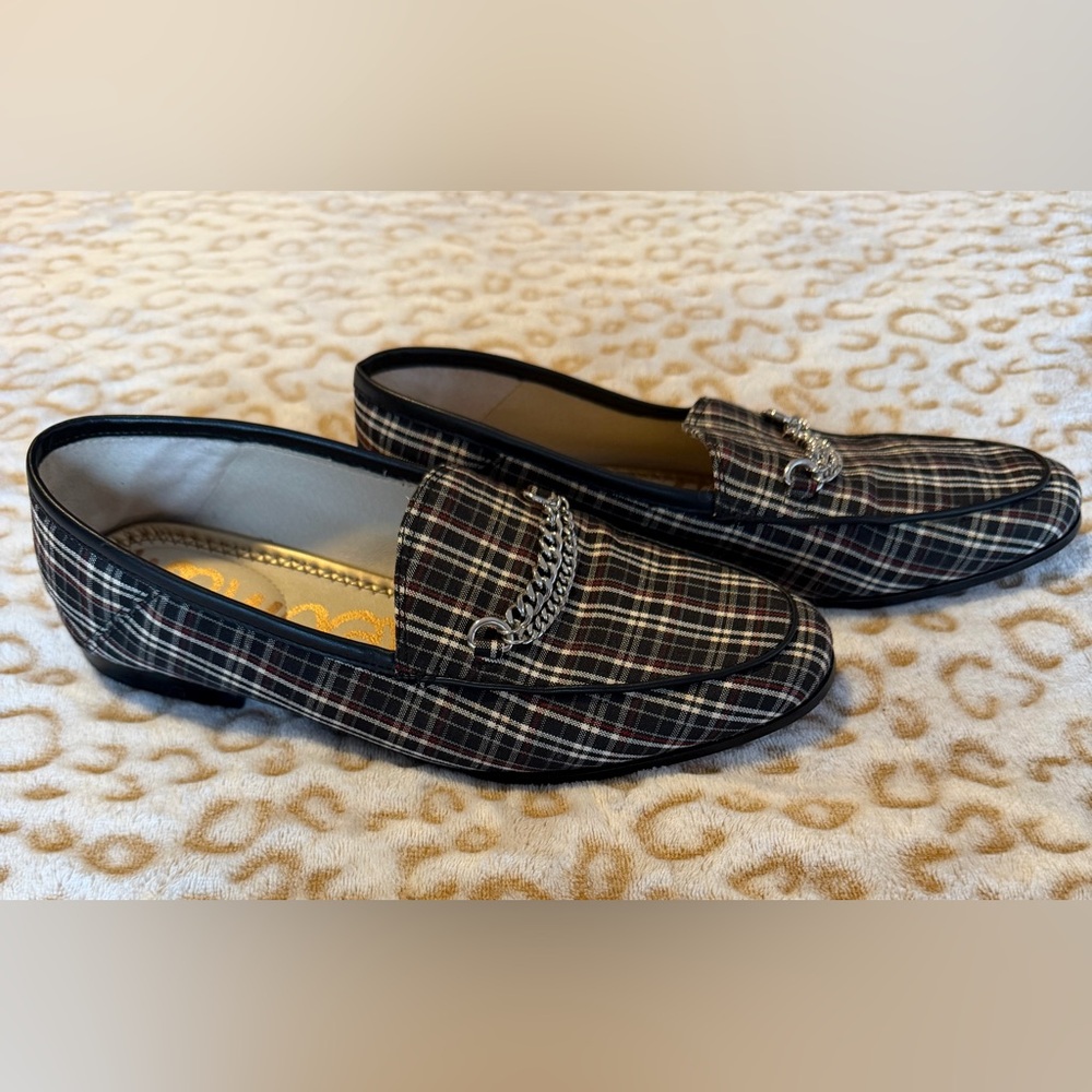 Sam Edelman Checkered Loafers with Silver Chain
Women’s Size: 8.5 - Picture 2 of 8